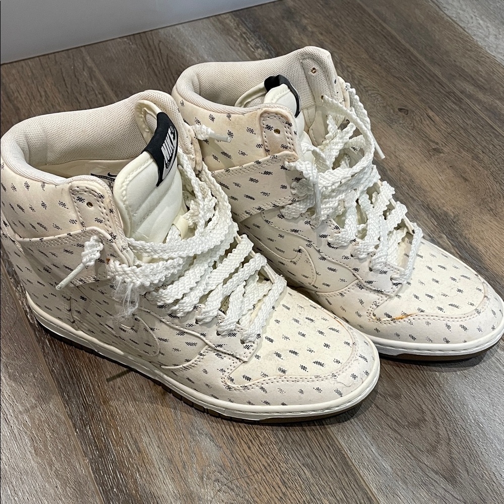 Nike Dunk Sky High White Patterned High-Top Sneakers